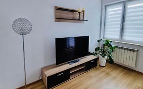 Apartament Korzeniowskiego 7